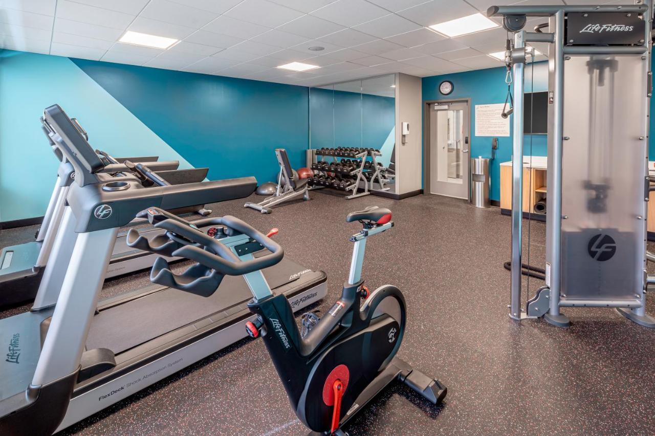 Avid Hotels Milwaukee West - Waukesha By Ihg Pewaukee Exteriér fotografie