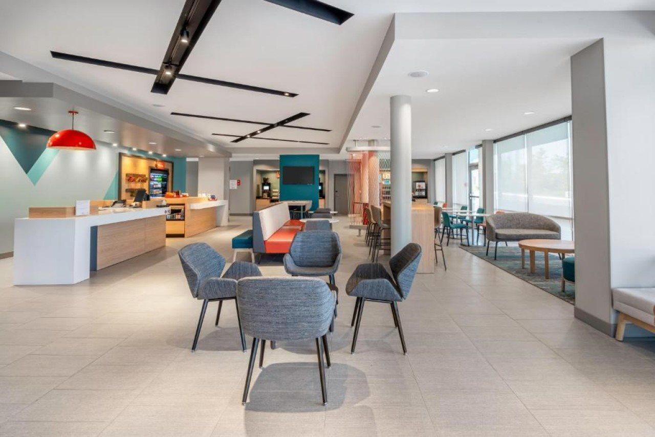 Avid Hotels Milwaukee West - Waukesha By Ihg Pewaukee Exteriér fotografie